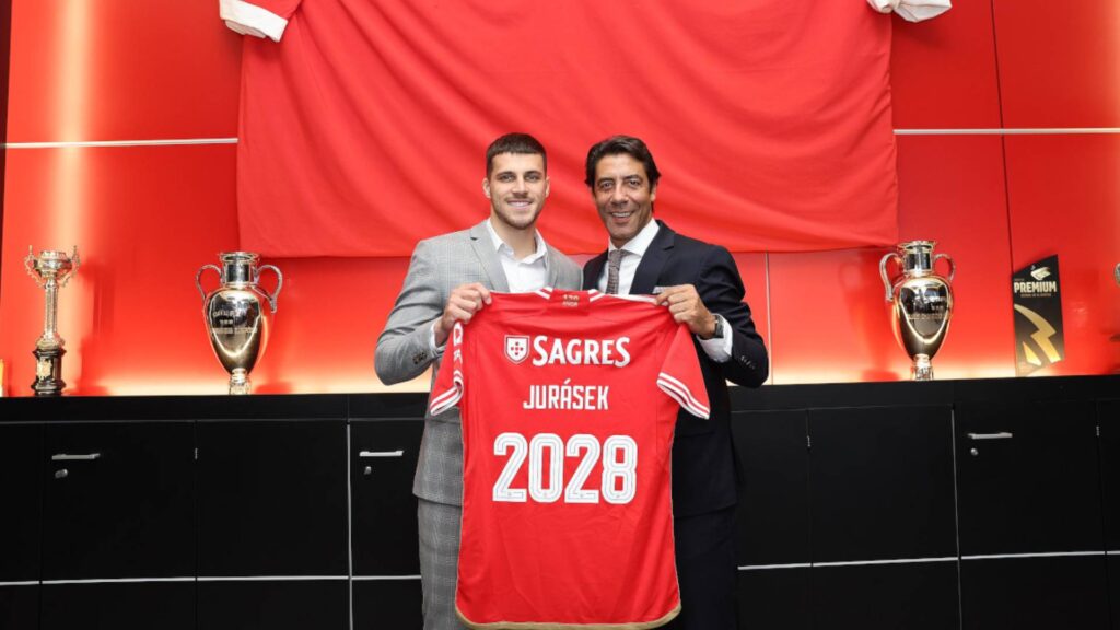 David Jurásek a prezident Benfiky Rui Costa