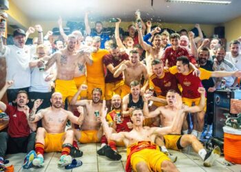 Dukla slaví postup do první ligy