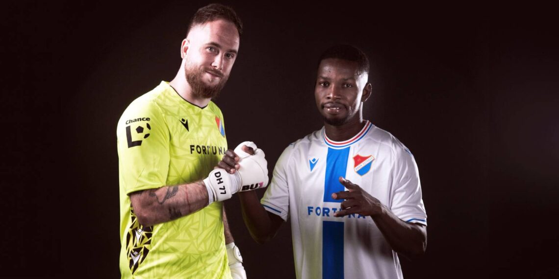 Dominik Holec a Issa Fomba