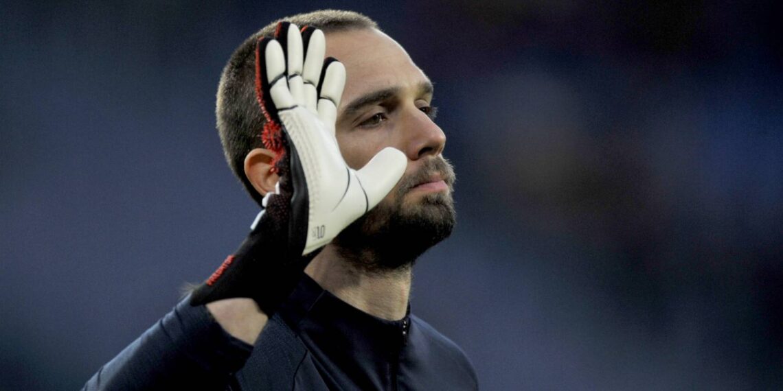 Pau López