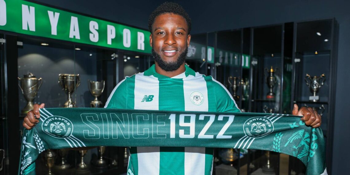 Riechedly Bazoer