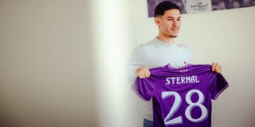 Enzo Sternal
