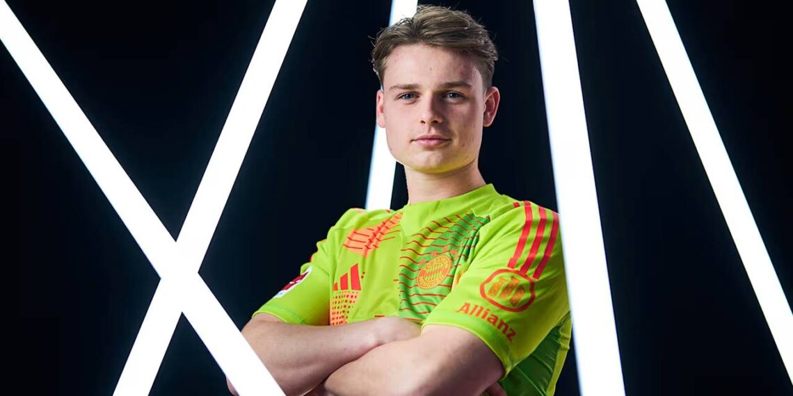 Jonas Urbig