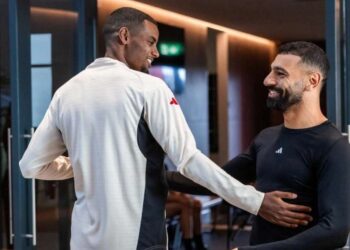 Alexander Isak a Mohamed Salah