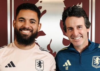 Douglas Luiz a Unai Emery
