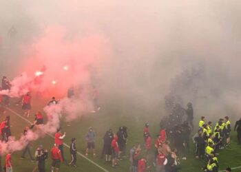Fanoušci Slavie při nedohraném derby