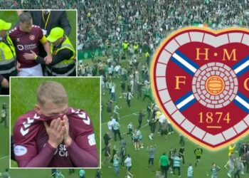 Fanoušci Celticu vběhli na hřiště