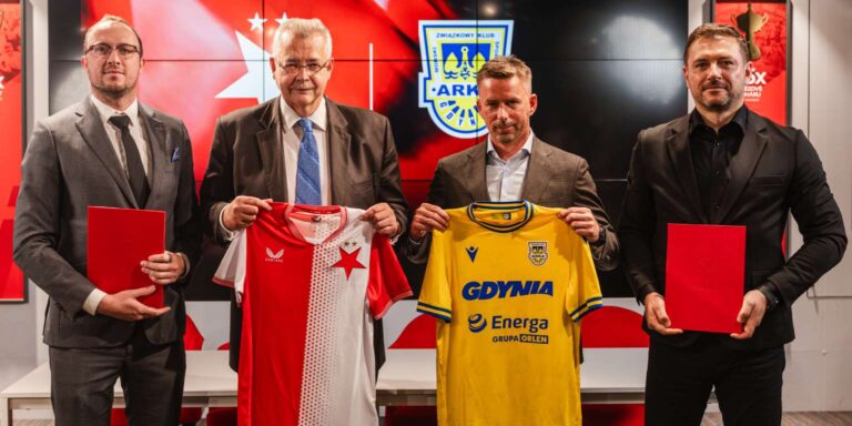 Slavia a Arka Gdyně